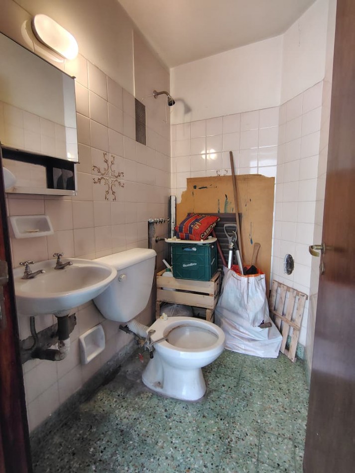 VENDO HERMOSO DPTO 1a PISO SOBRE CALLE VICENTE LOPEZ AL 1000